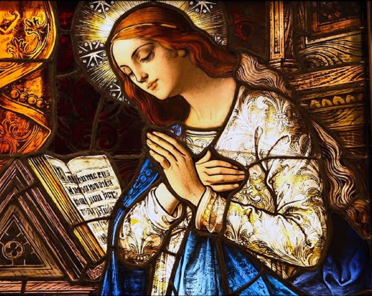 Maria en el Catecismo de la Iglesia catolica